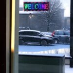 Programmierbare Outdoor Digital Led Sign Bildschirm benutzerdefinierte Wort Scrolling Usb Wifi Message Board Lichter für Handy und Windows